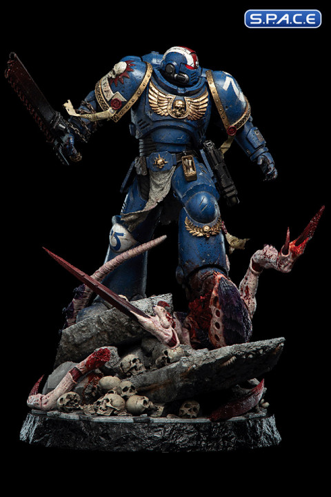 Lieutenant Titus Statue (Warhammer 40K)