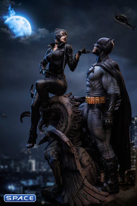 1/6 Scale Batman & Catwoman Diorama (DC Comics)