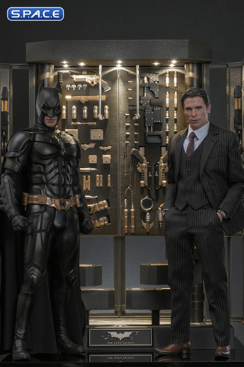 1/6 Scale Batman Armory with Bruce Wayne 2.0 Movie Masterpiece MMS750 (Batman - The Dark Knight)