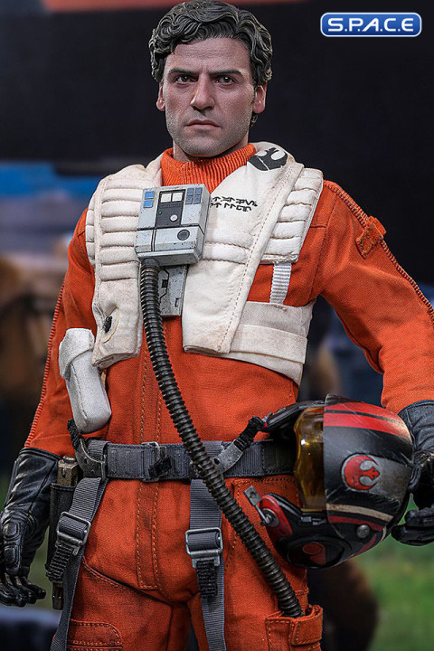 1/6 Scale Poe Dameron Movie Masterpiece MMS806 (Star Wars: The Force Awakens)