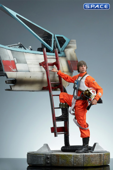 Luke Skywalker & X-Wing Red Five, Standing By Premium Format Figure (Star Wars)