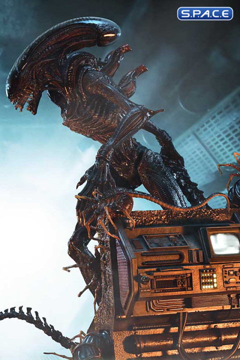 1/3 Scale Scorched Xenomorph Museum Masterline XL Statue (Alien: Romulus)
