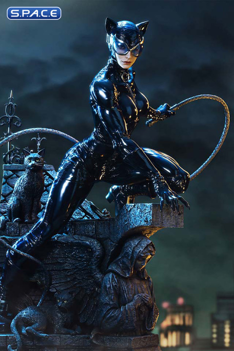 1/3 Scale Catwoman Real Elite Masterline Statue (Batman: Hush)
