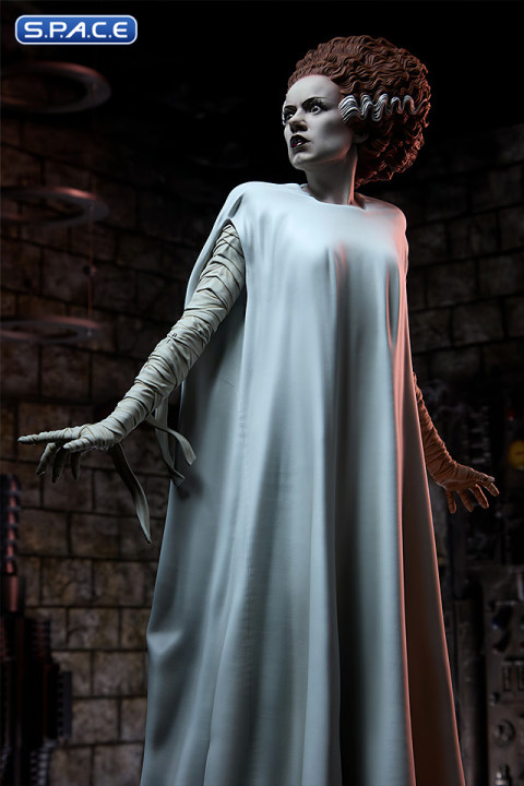 The Bride of Frankenstein Premium Format Figure (Universal Monsters)