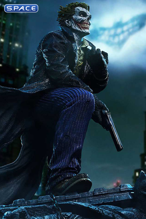1/4 Scale The Joker �Concept Design by Lee Bermejo� Ultimate Premium Masterline Statue - Deluxe Bonus Version (DC Comics)