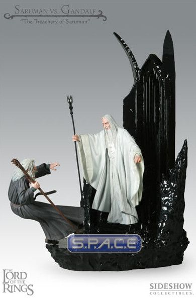 Saruman vs. Gandalf - Treachery of Saruman Diorama (LOTR)