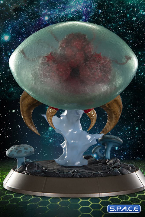 Metroid PVC Statue - Glow in the Dark Version (Metroid Prime)