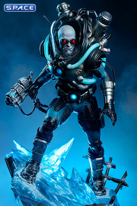 Mr. Freeze Premium Format Figure (DC Comics)