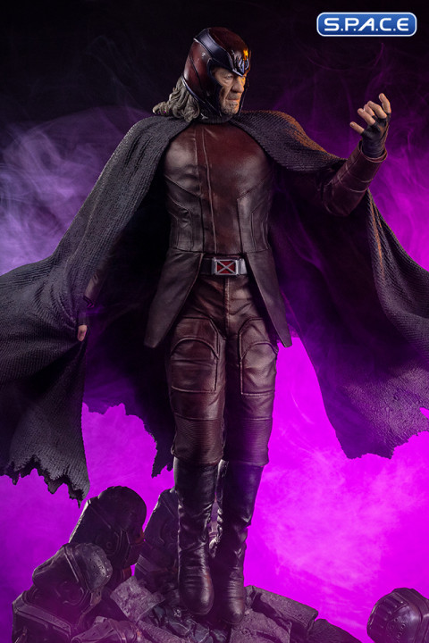1/4 Scale Magneto Legacy Replica Statue (Avengers: Doomsday)