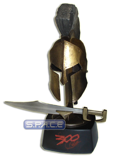 King Leonidas Mini Sword and Helmet on Display (300)