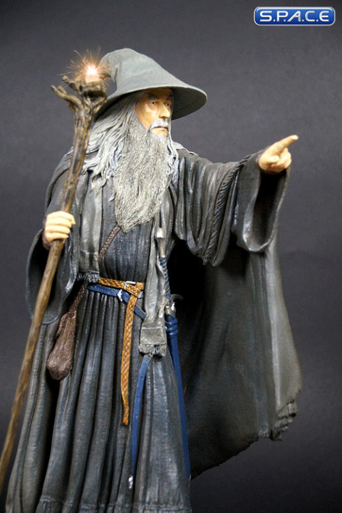 Gandalf the Grey Statue (Lord of the Rings)