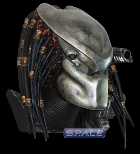 1:1 Predator Bio Helmet with Trophy Wall Display (Predator)