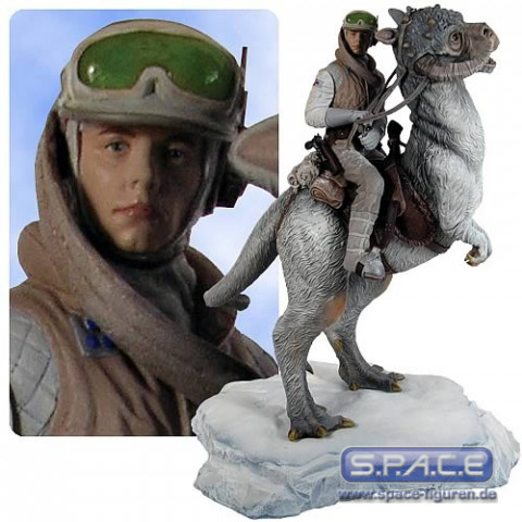 Luke Skywalker on TaunTaun Statue (Star Wars)