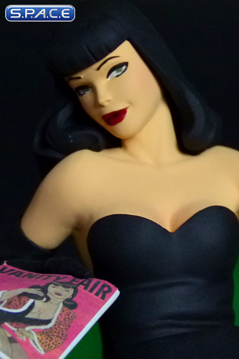 Bettie Statue Pin-Up 05