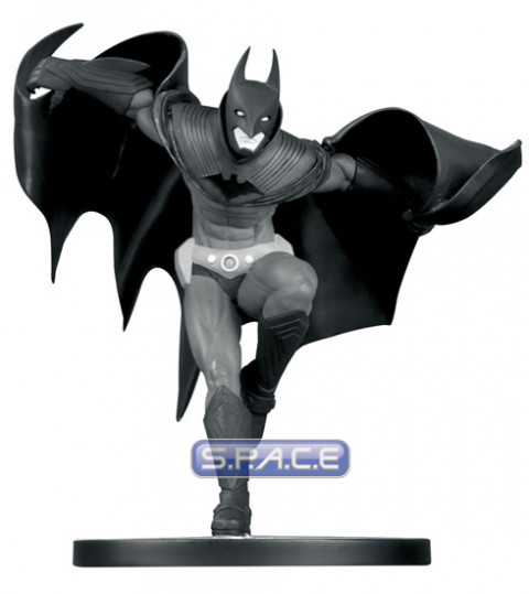 Batman Black And White Statue (Gotham Knight 2)