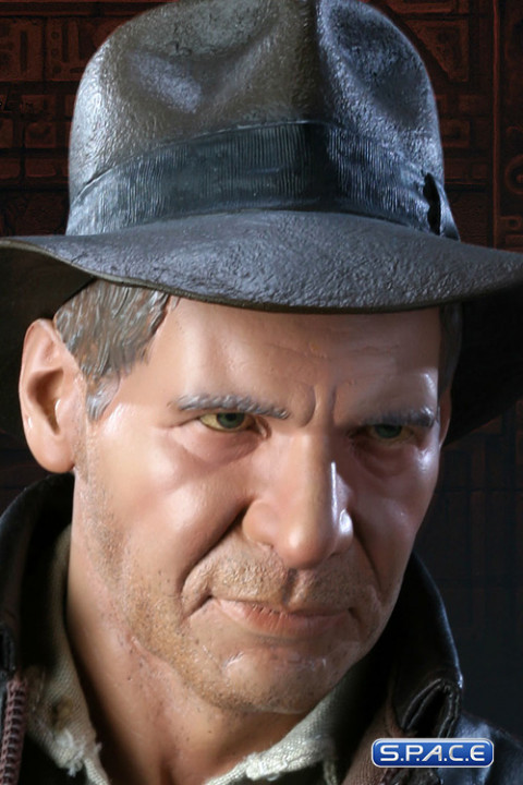 Indiana Jones Premium Format Figure (Indiana Jones - Kingdom of the Crystal Skull)