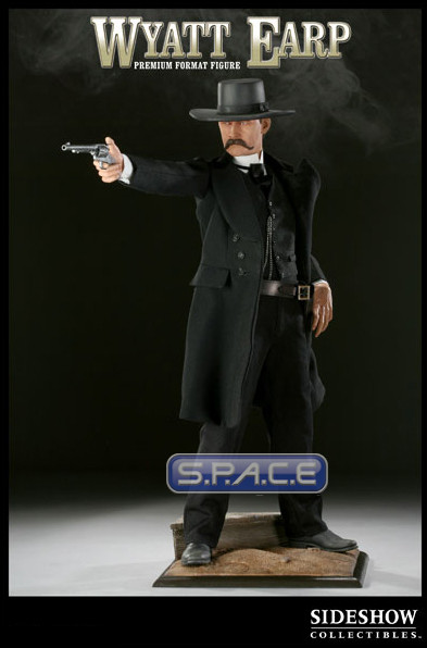 Wyatt Earp Premium Format Figure (Six Gun Legends)