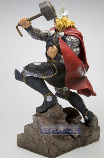 Thor Fine Art Statue (Avengers Reborn Series)