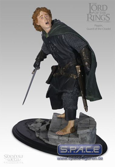 Pippin Guard of the Citadel Statue (Lord of the Rings)