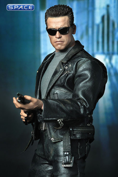 1/6 Scale T-800 Movie Masterpiece MMS117 (Terminator 2)