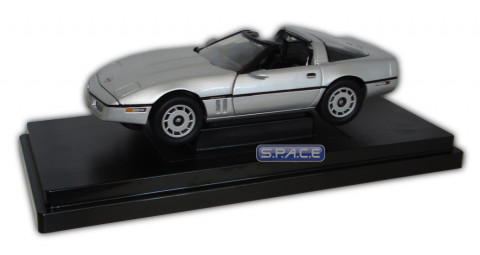 1:18 Scale Chevrolet Corvette Die Cast (Bond - A view to a...)