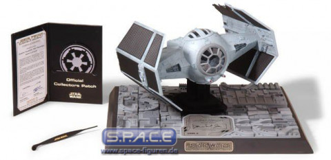 Die Cast Vader´s Tie Fighter Signature Series with Acryl Ca