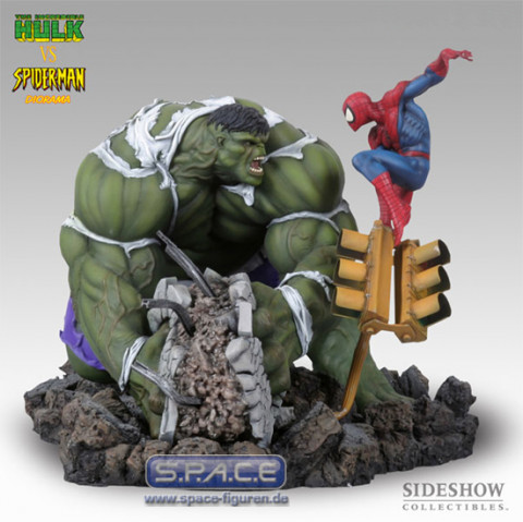 Hulk vs. Spider-Man Diorama (Marvel)