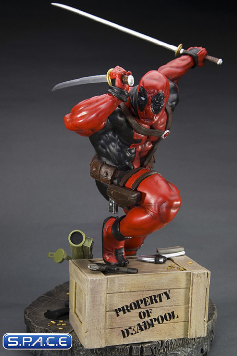 Deadpool Fine Art Statue (Marvel)