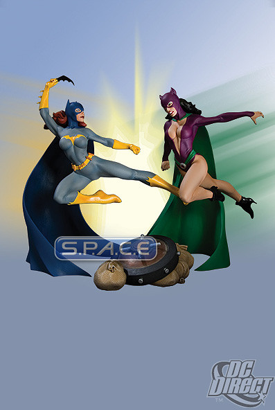 Catwoman vs. Batgirl Statue (DC Classic Confrontations)