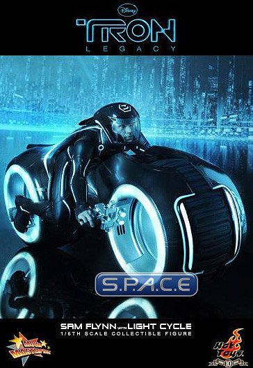 1/6 Scale Sam Flynn with Light Cycle Movie Masterpiece MMS142 (TRON: Legacy)