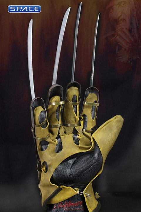 Freddys Glove Replica from NOES 1984 (A Nightmare on Elm Street)