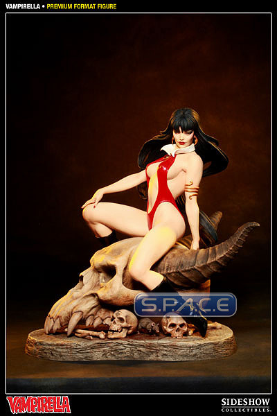 Vampirella Premium Format Figure