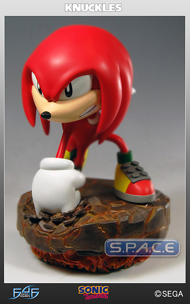 Knuckles the Echnida Statue (Sonic the Hedgehog)