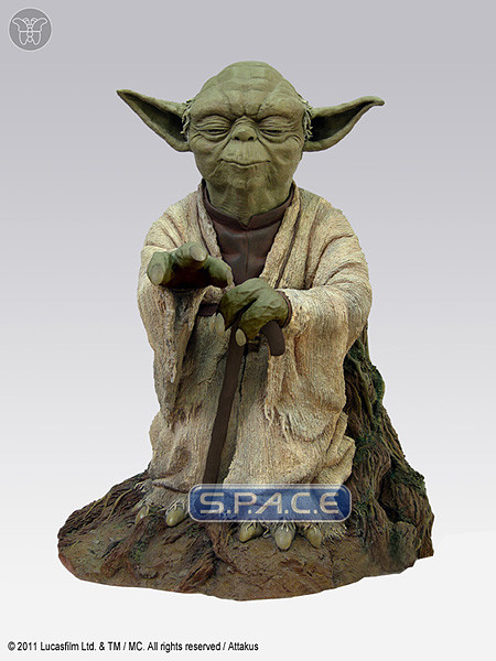 Yoda using the Force Statue (Star Wars)