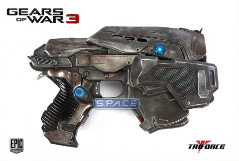 1:1 C.O.G. Snub Life-Size Replica (Gears of War 3)