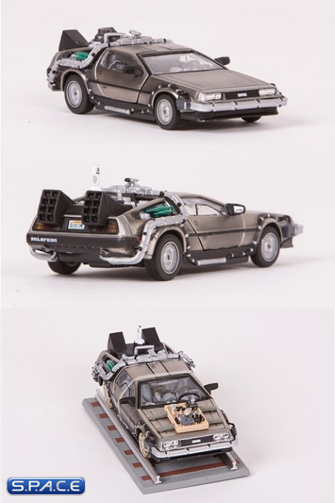 1:43 Scale Die Cast DeLorean Time Machine Collector´s 3-Pack (Back to the Future)