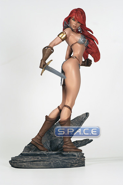 Red Sonja - She-Devil with a Sword Statue