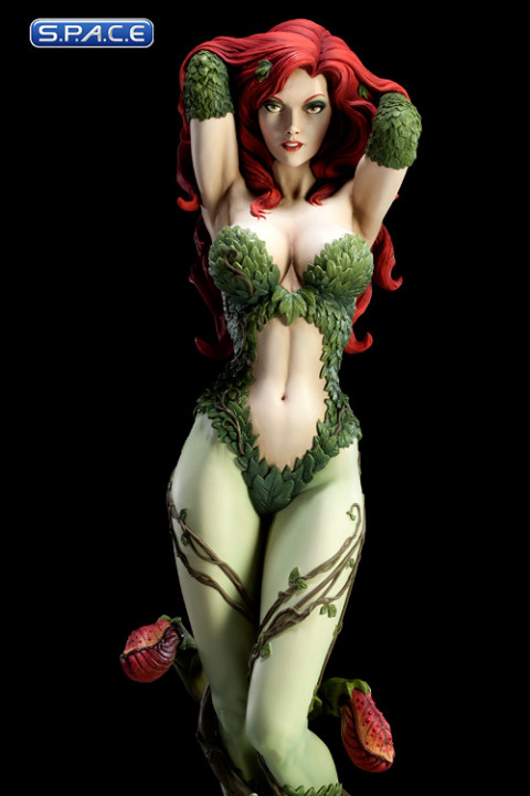 Poison Ivy Premium Format Figure (DC Comics)