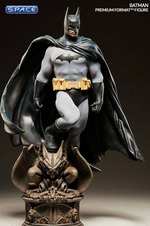 Batman Premium Format Figure (DC Comics)