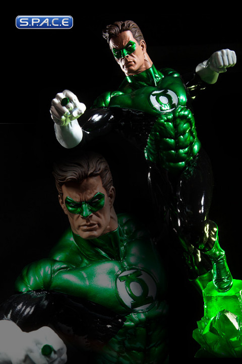 Green Lantern Premium Format Figure (DC Comics)