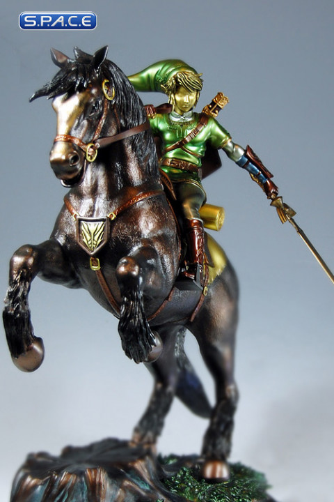 Link on Epona Statue Exclusive Version (Zelda - Twilight Princess)