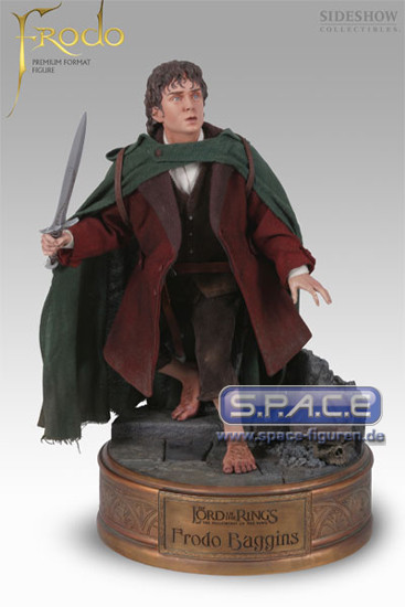 Frodo Baggins Premium Format Figure (Lord of the Rings)