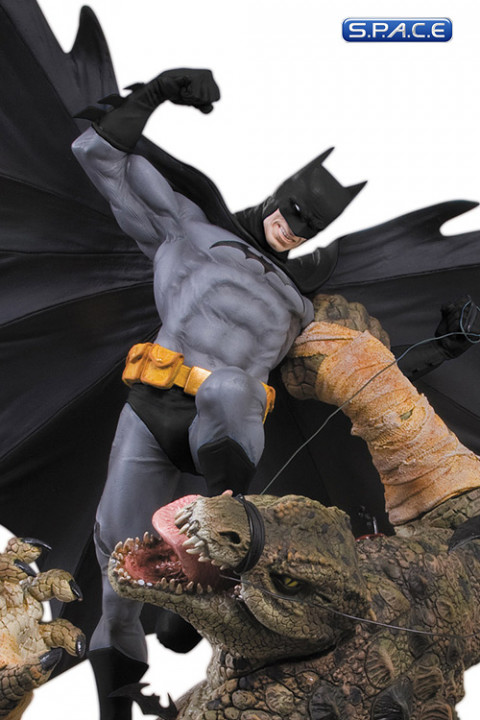 Batman vs. Killer Croc Statue - Second Edition (DC Comics)