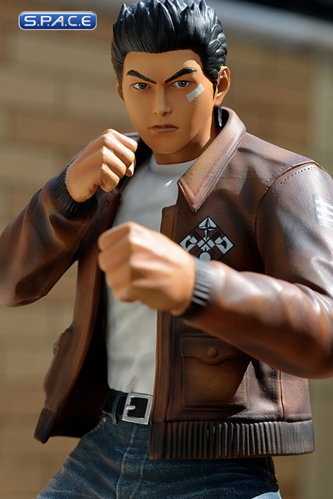 Ryo Hazuki Statue (Shenmue)