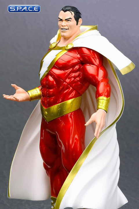 1/10 Scale Shazam The New 52 ARTFX+ Statue (DC Comics)