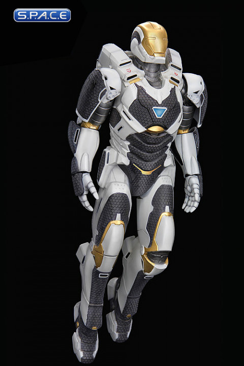 1/9 Scale Iron Man Mark XXXIX Starboost Armor PVC Model Kit - Action Hero Vignettes (Iron Man 3)