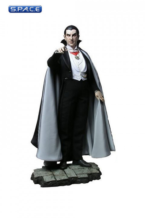 Bela Lugosi as Dracula Premium Format Figure (Universal Monsters)