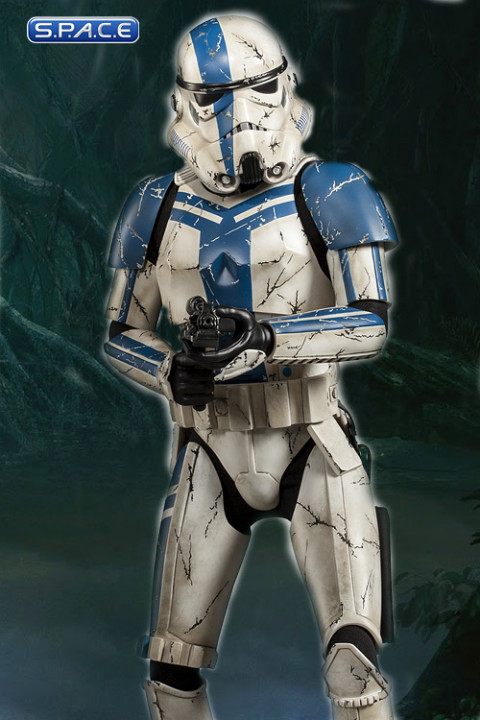 Stormtrooper Commander Premium Format Figure (Star Wars)