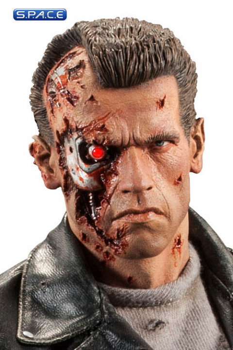 T-800 Battle Damaged Premium Format Figure (Terminator)