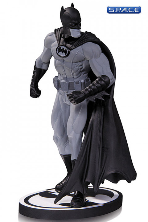 Batman Black & White Statue (Gary Frank)